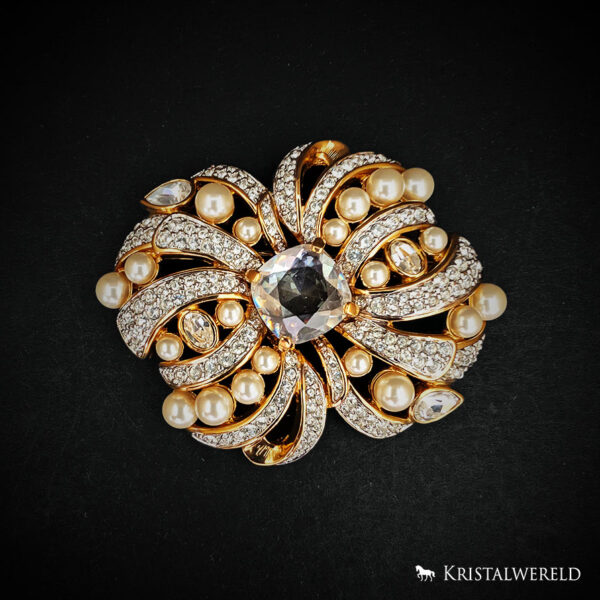 Broche