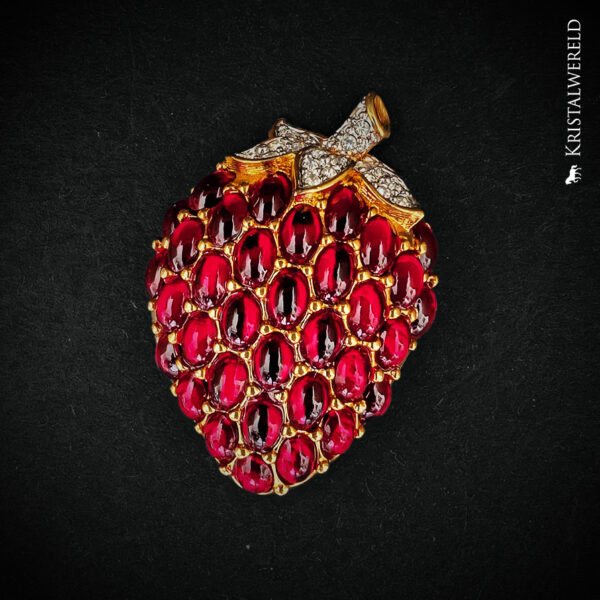 Broche aarbei