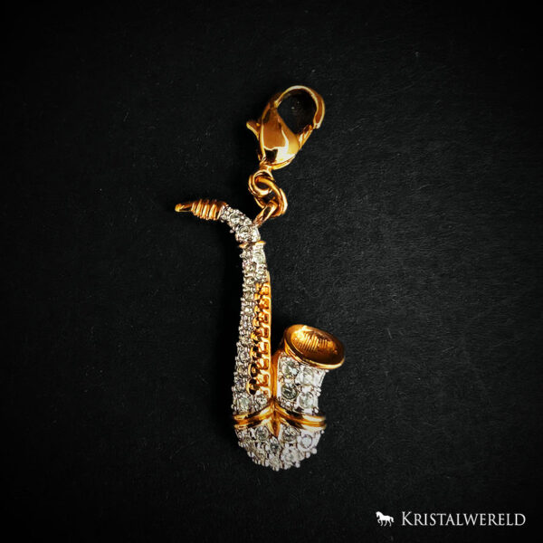 Charm saxophone